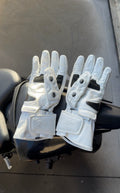 GLX WHITE WINTER GLOVES